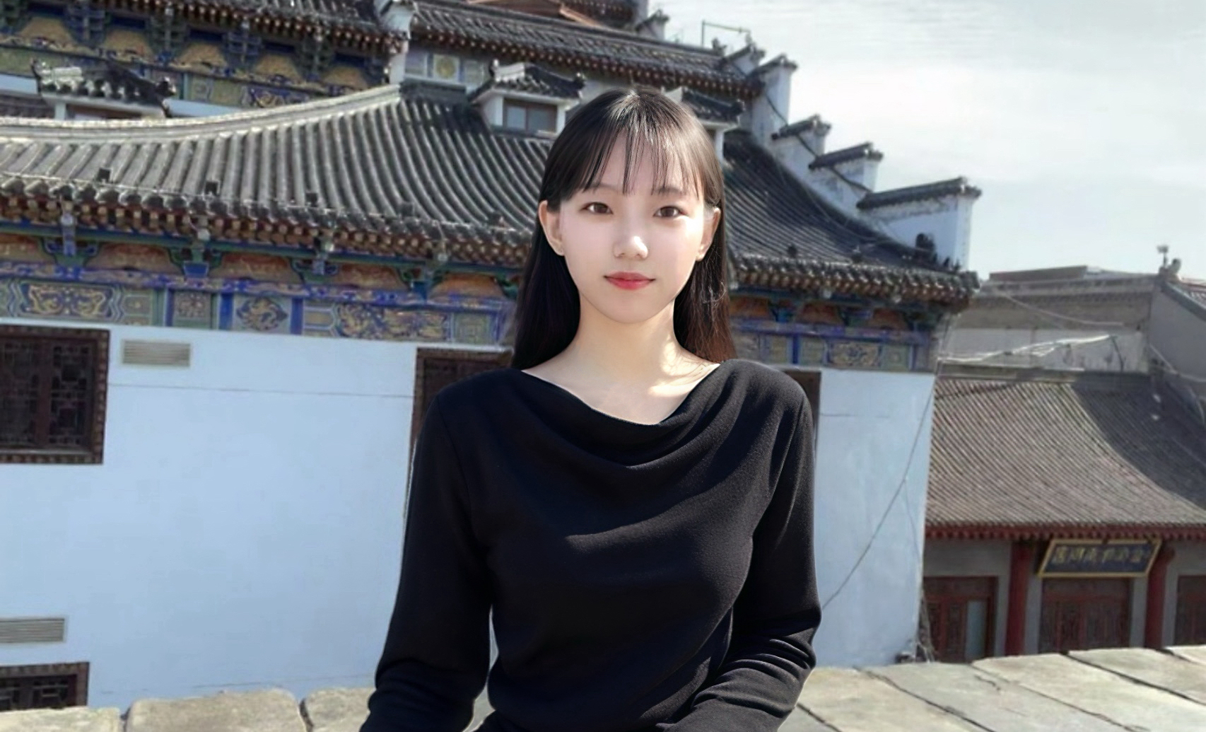 王微 个人照.jpg